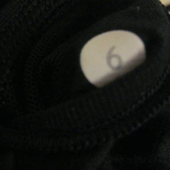 Lululemon Exquisite Tank II Black - Picture 11 of 11